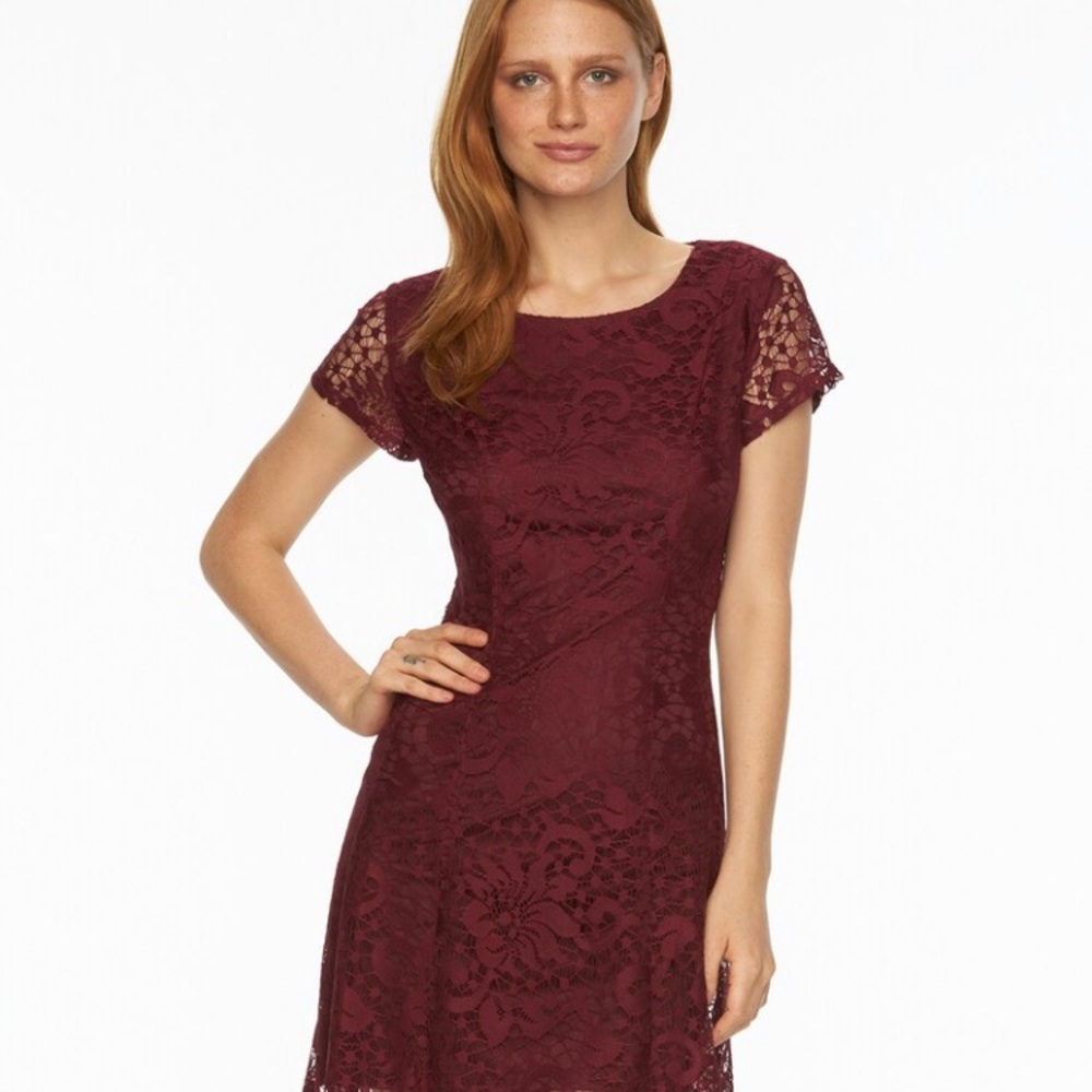 Burgundy short sleeve lace dress